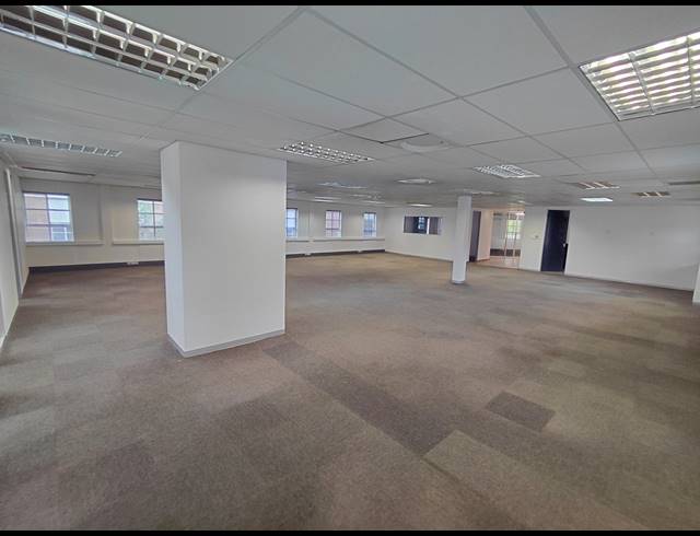 426M² OFFICE TO LET IN FOURWAYS